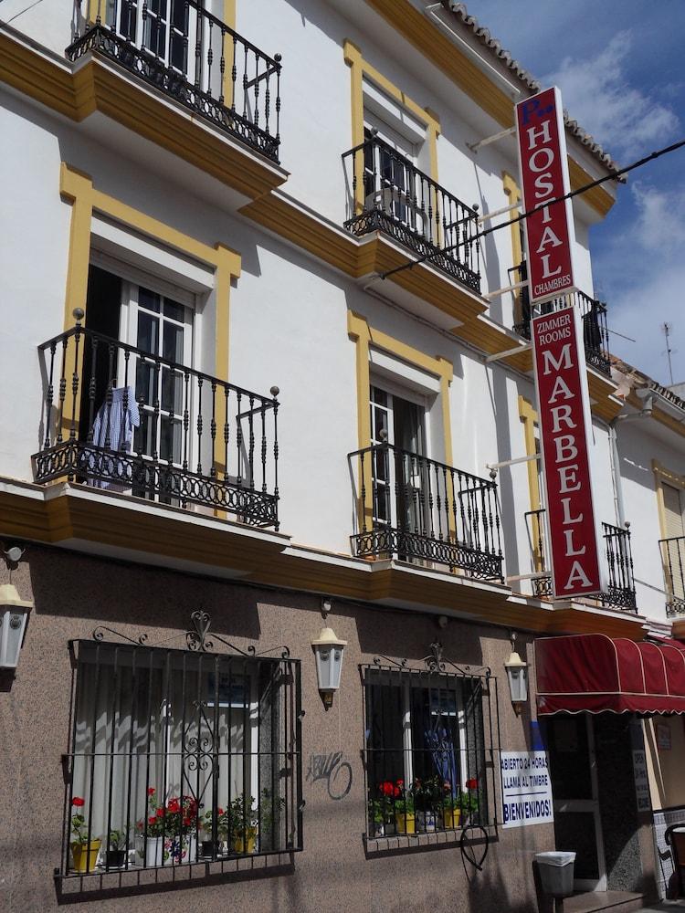 Hotel Marbella Фуeнхирола Екстериор снимка