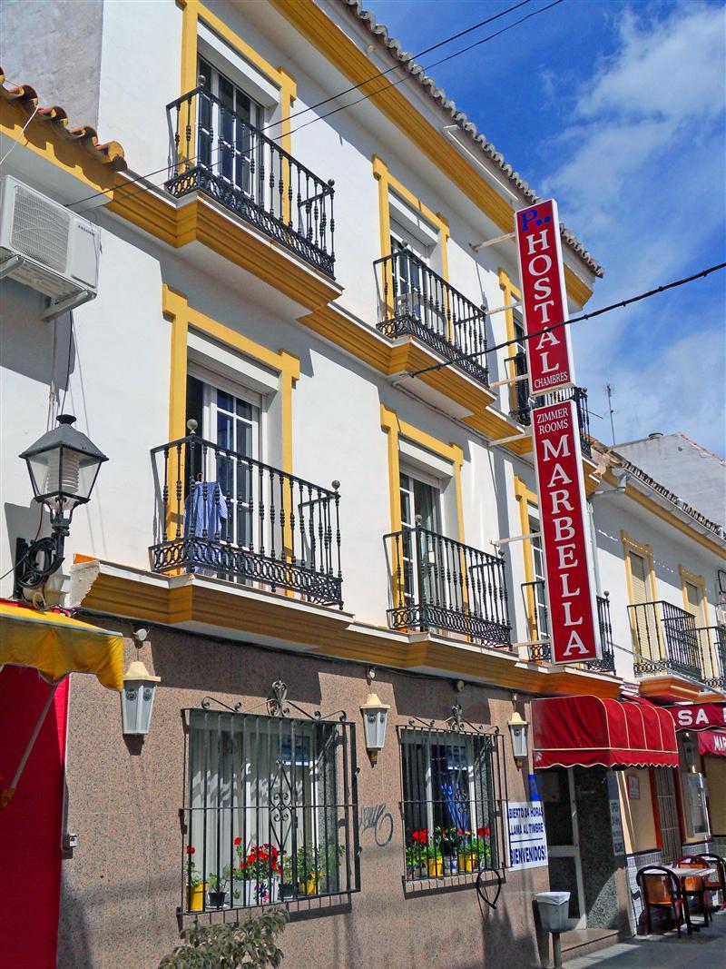 Hotel Marbella Фуeнхирола Екстериор снимка