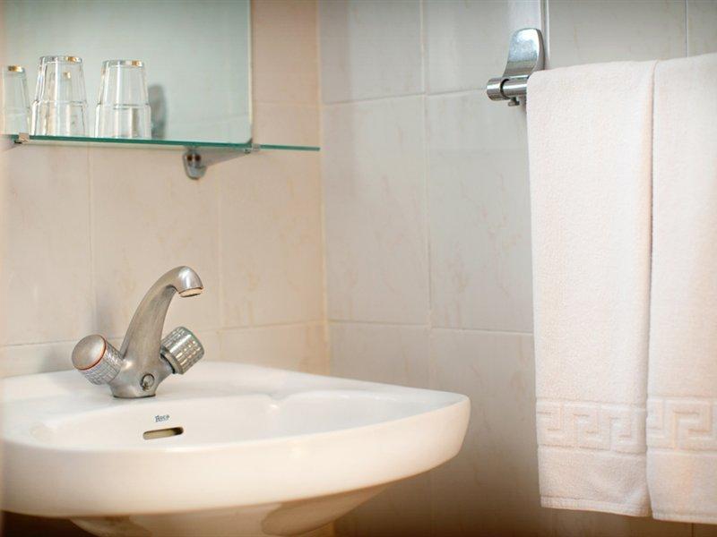 Hotel Marbella Фуeнхирола Екстериор снимка