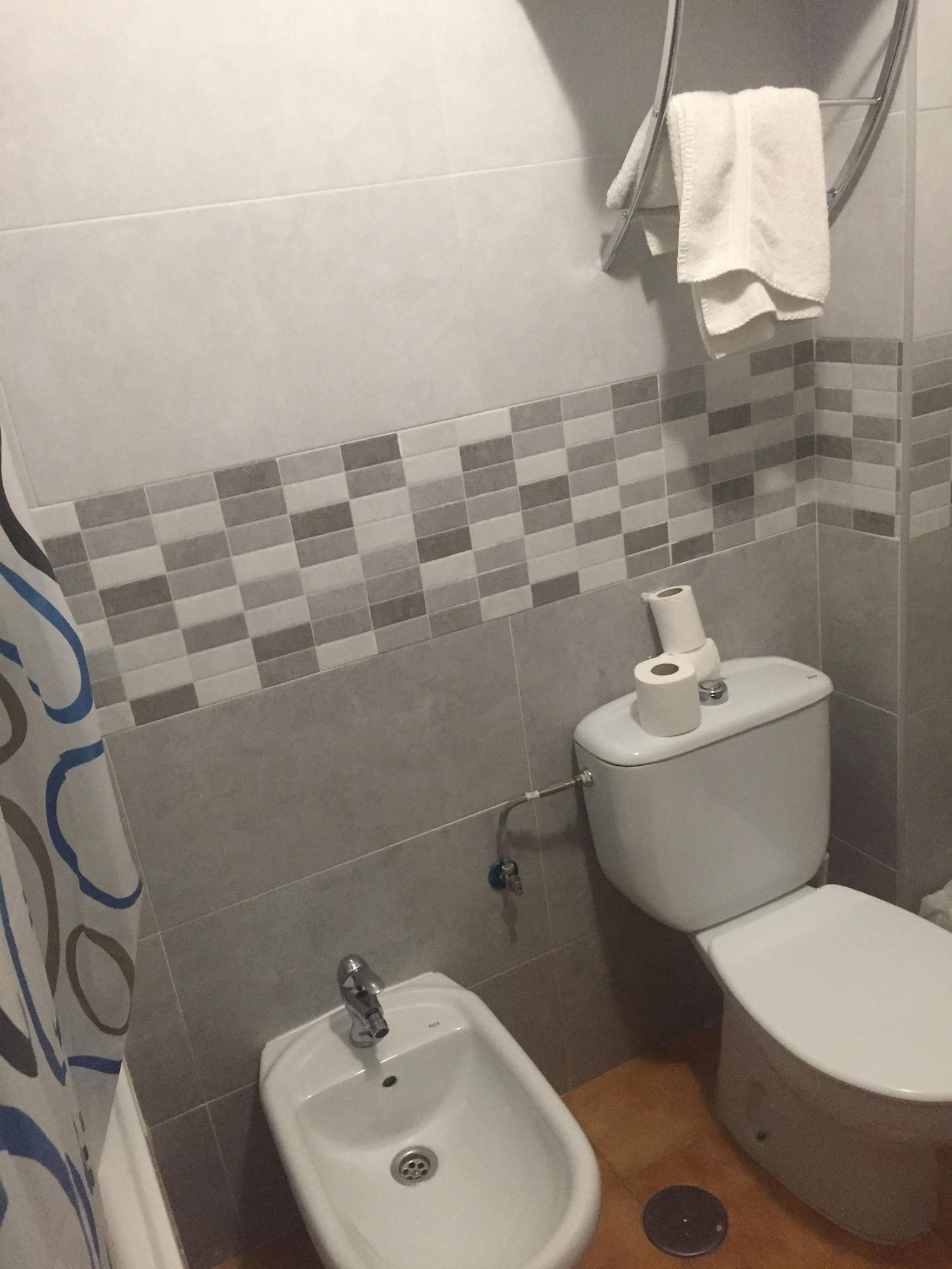 Hotel Marbella Фуeнхирола Екстериор снимка