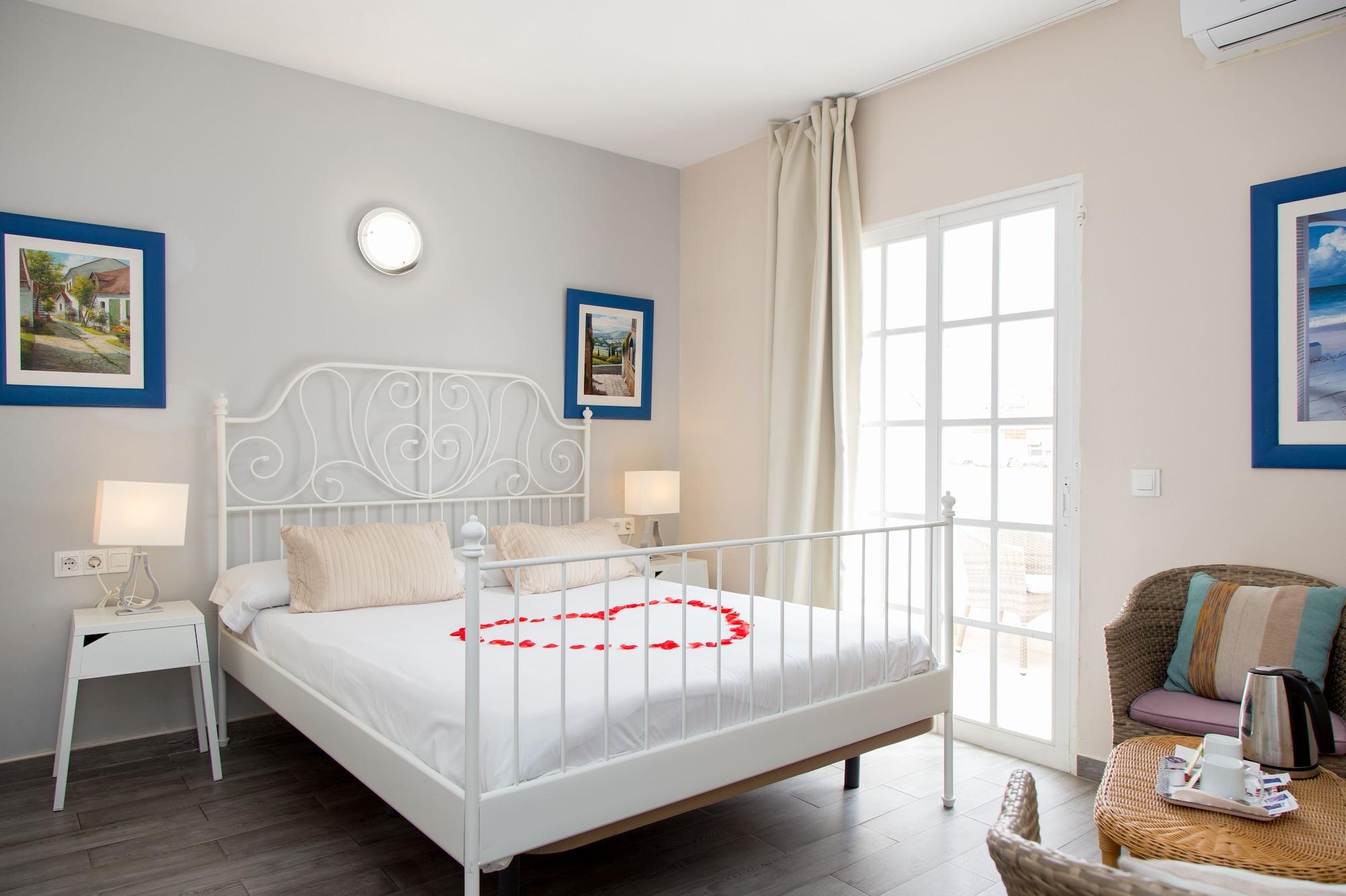 Hotel Marbella Фуeнхирола Екстериор снимка