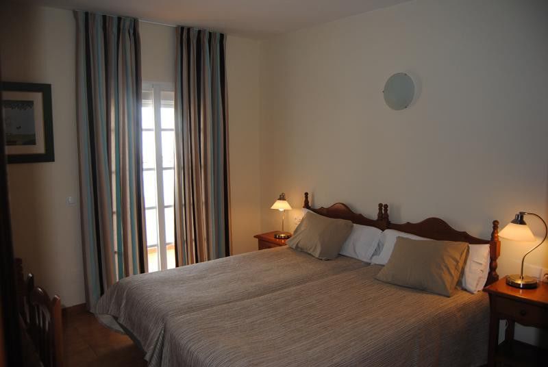 Hotel Marbella Фуeнхирола Екстериор снимка