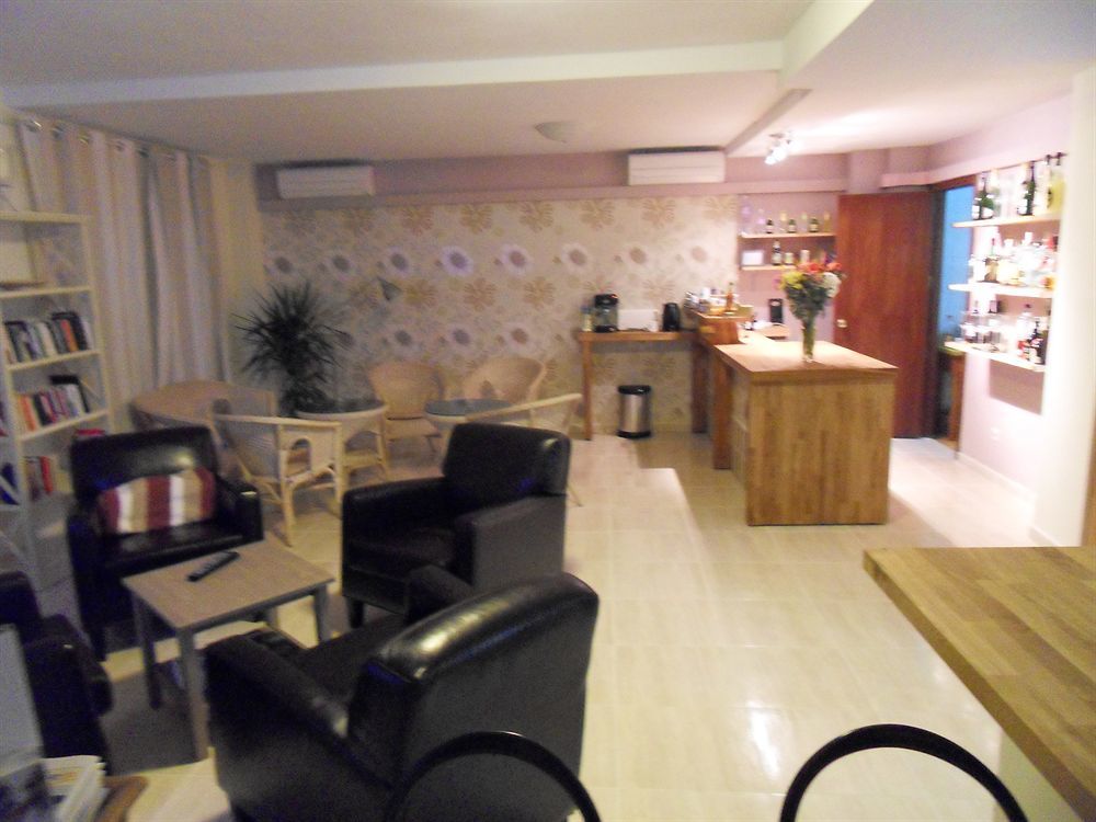 Hotel Marbella Фуeнхирола Екстериор снимка