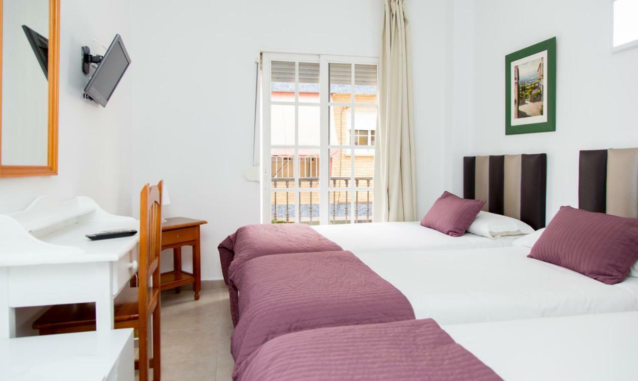 Hotel Marbella Фуeнхирола Екстериор снимка